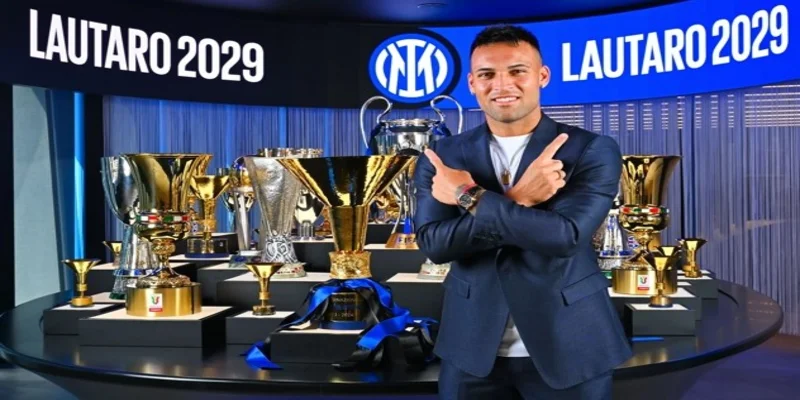 Lautaro Martinez danh hiệu với Inter