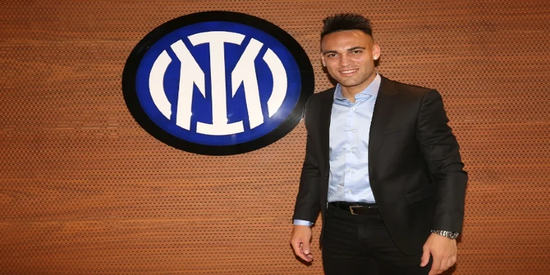  Lautaro Martinez gia nhập Inter